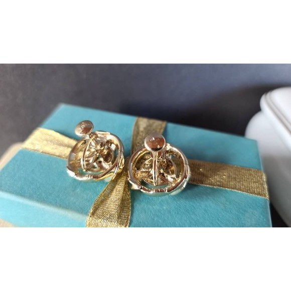 Lisner Gold Screwback Earrings - Picture 7 of 10